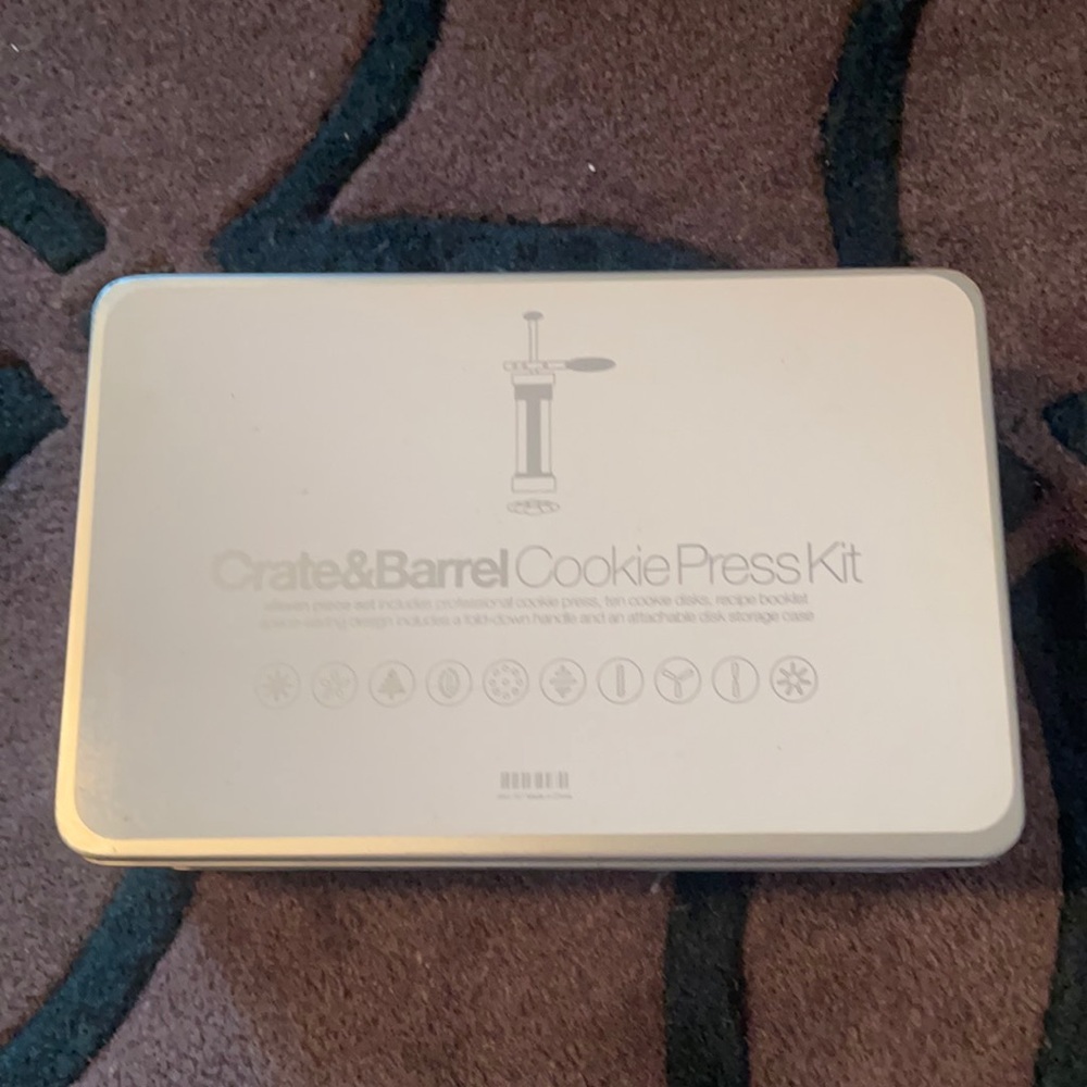 Crate&Barrel Cookie Press Kit